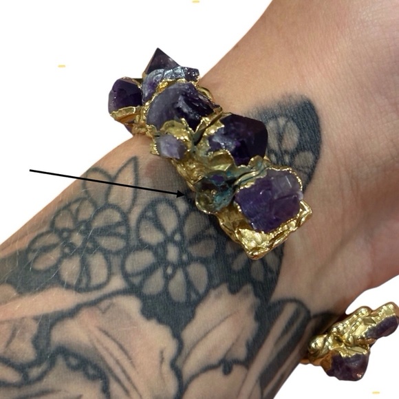 ✨ Raw Amethyst & Gold Tone Crystal Statement Cuff Bracelet ✨ - Picture 5 of 5